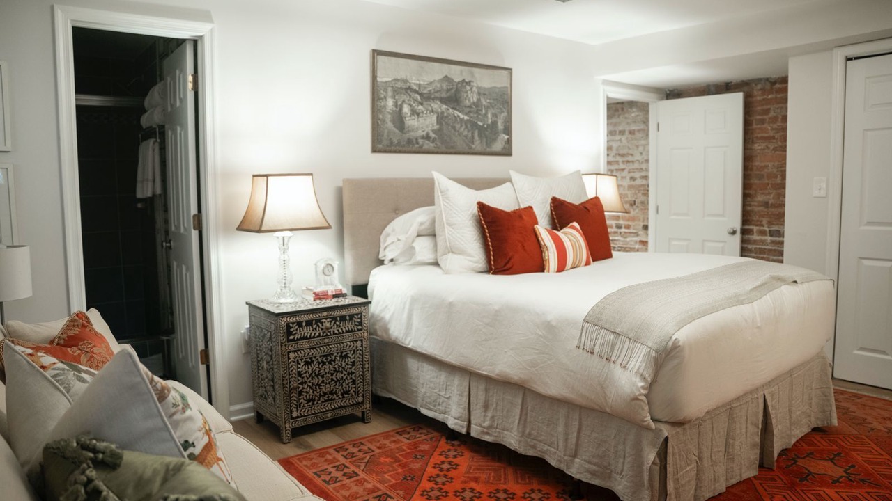 Photo of Bedroom in Dupont Circle