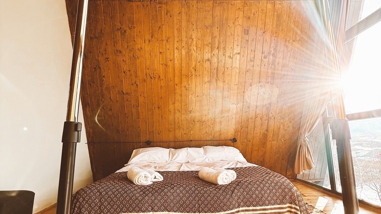 Photo of Bedroom in Stepantsminda