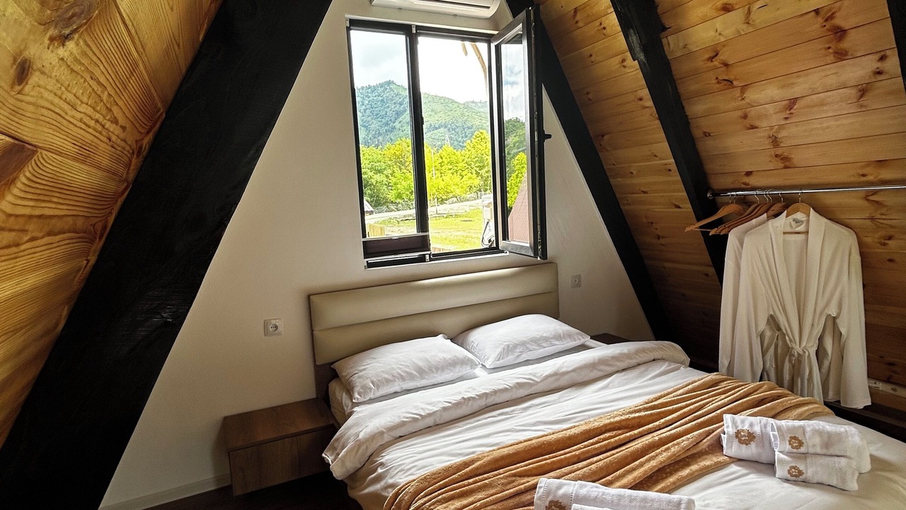 Photo of Bedroom in Likani