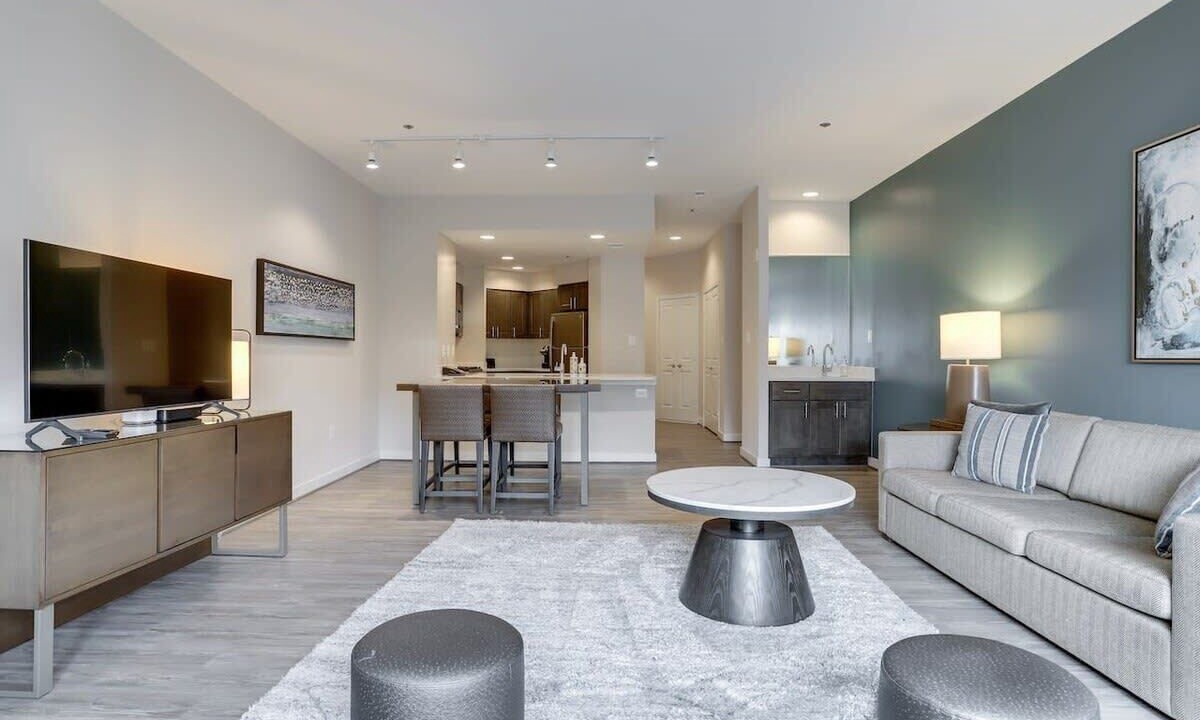Photo of Livingroom in Court House