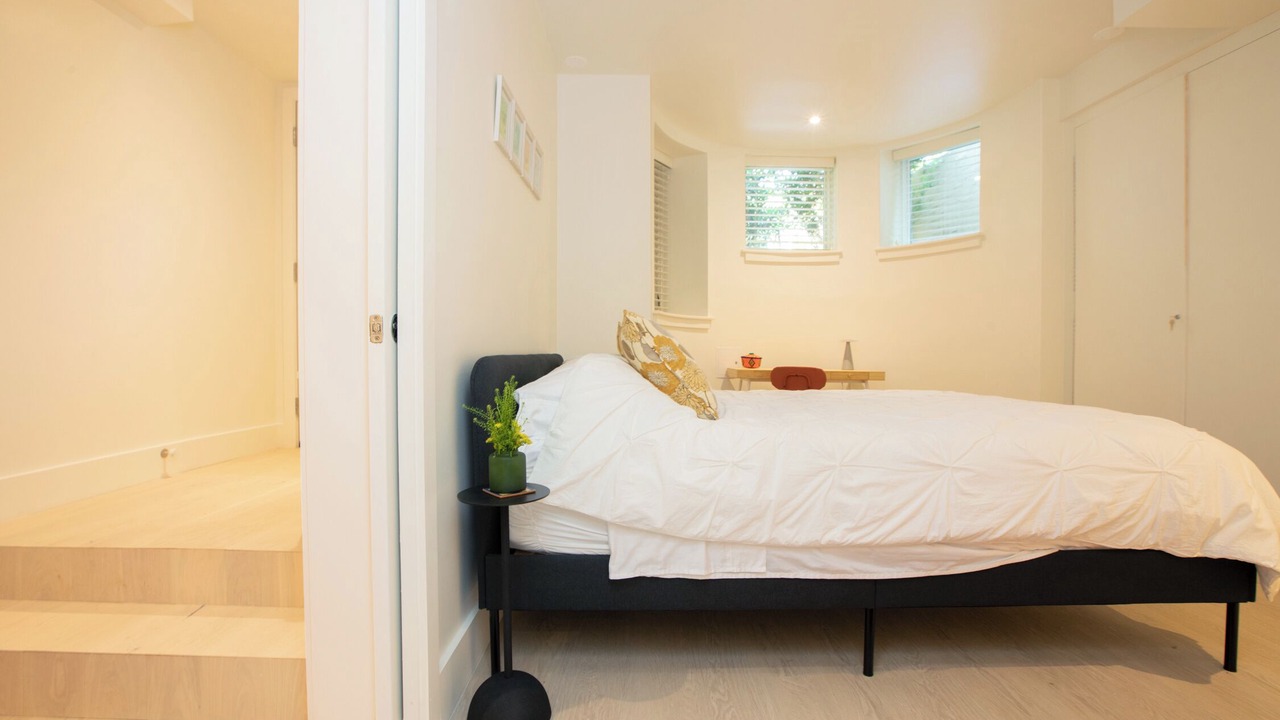 Photo of Bedroom in Dupont Circle