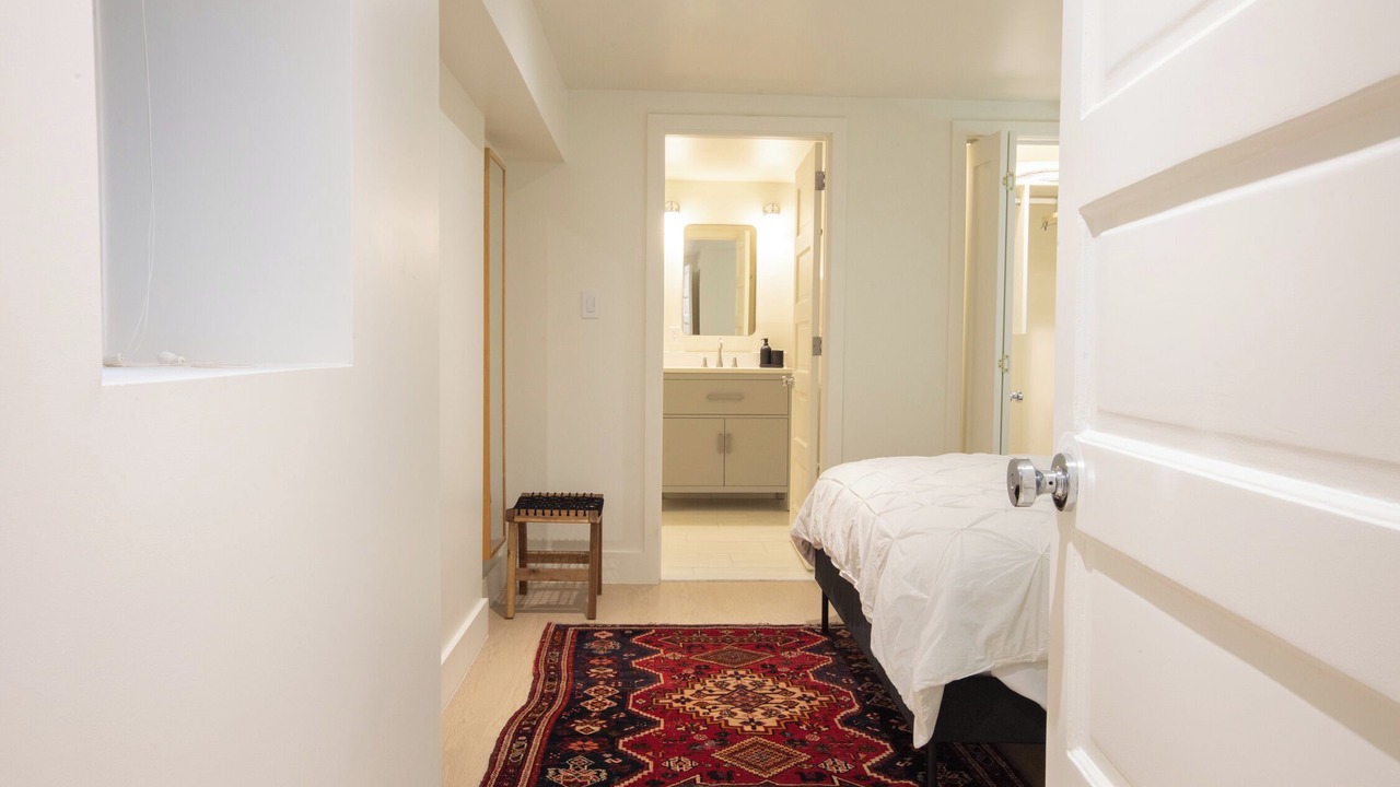 Photo of Bedroom in Dupont Circle