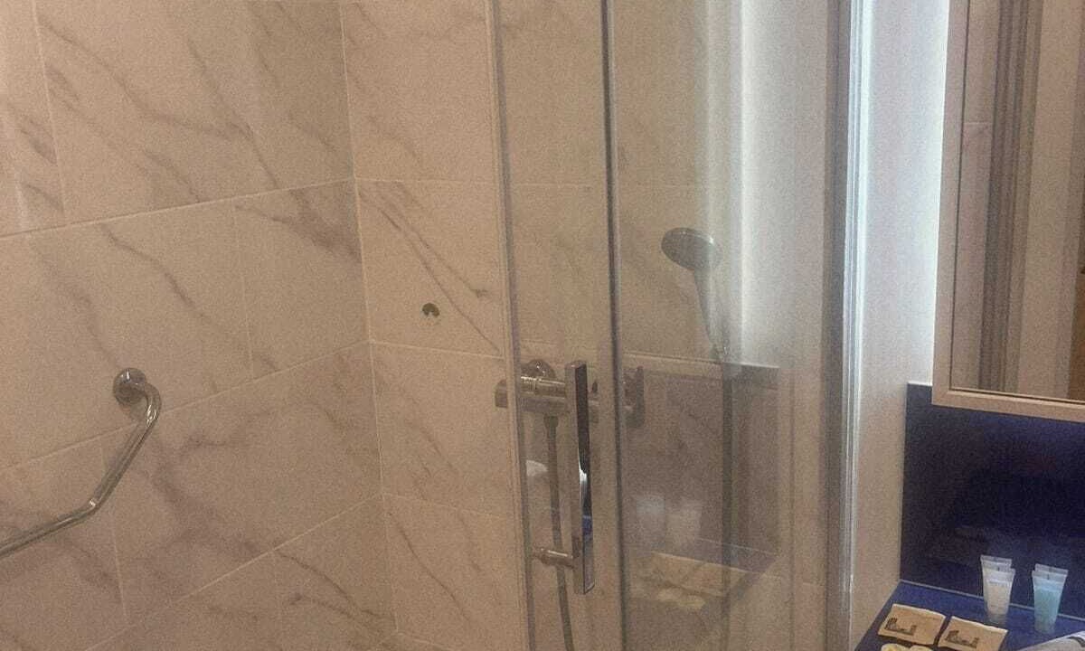 Photo of Bathroom in New Boulevard