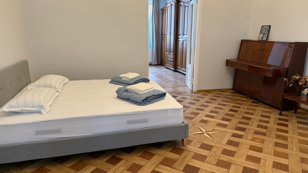 Photo of Bedroom in Old Boulevard