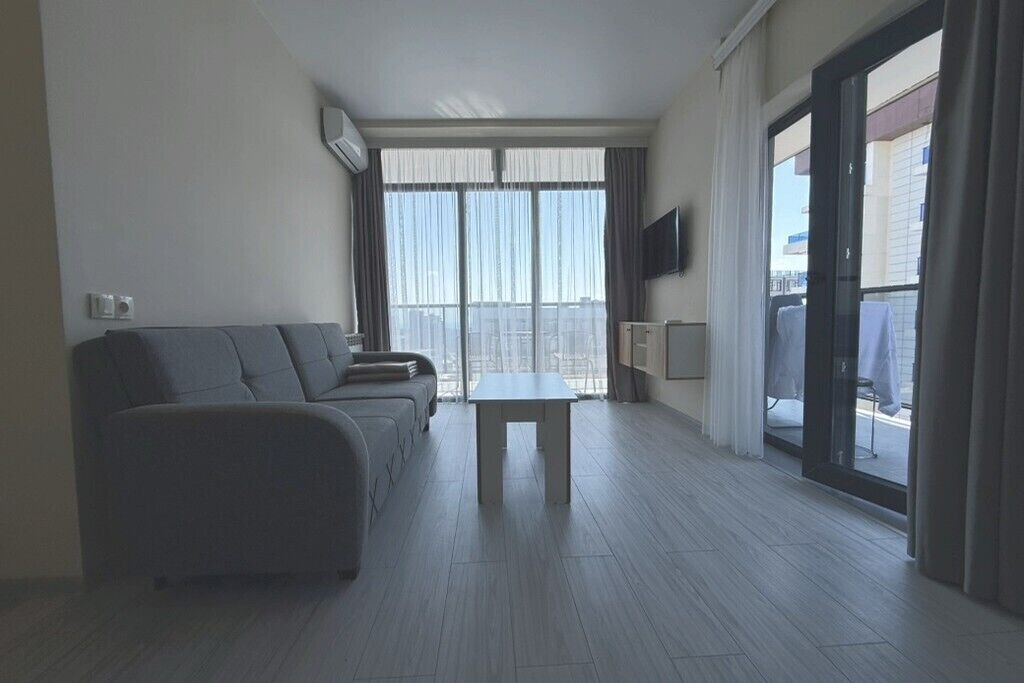 Photo of Livingroom in New Boulevard