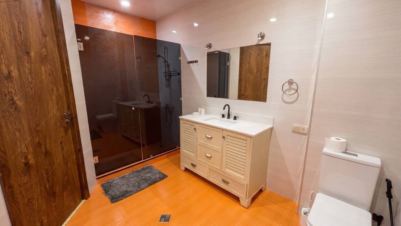 Photo of Bathroom in Vera