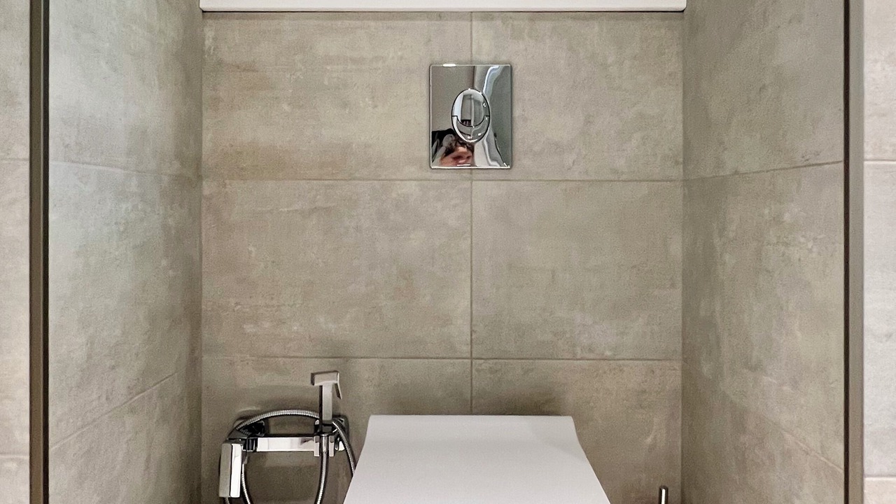 Photo of Bathroom in New Boulevard