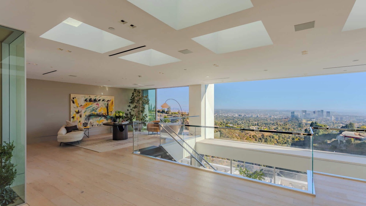 Photo of Others in Bel Air