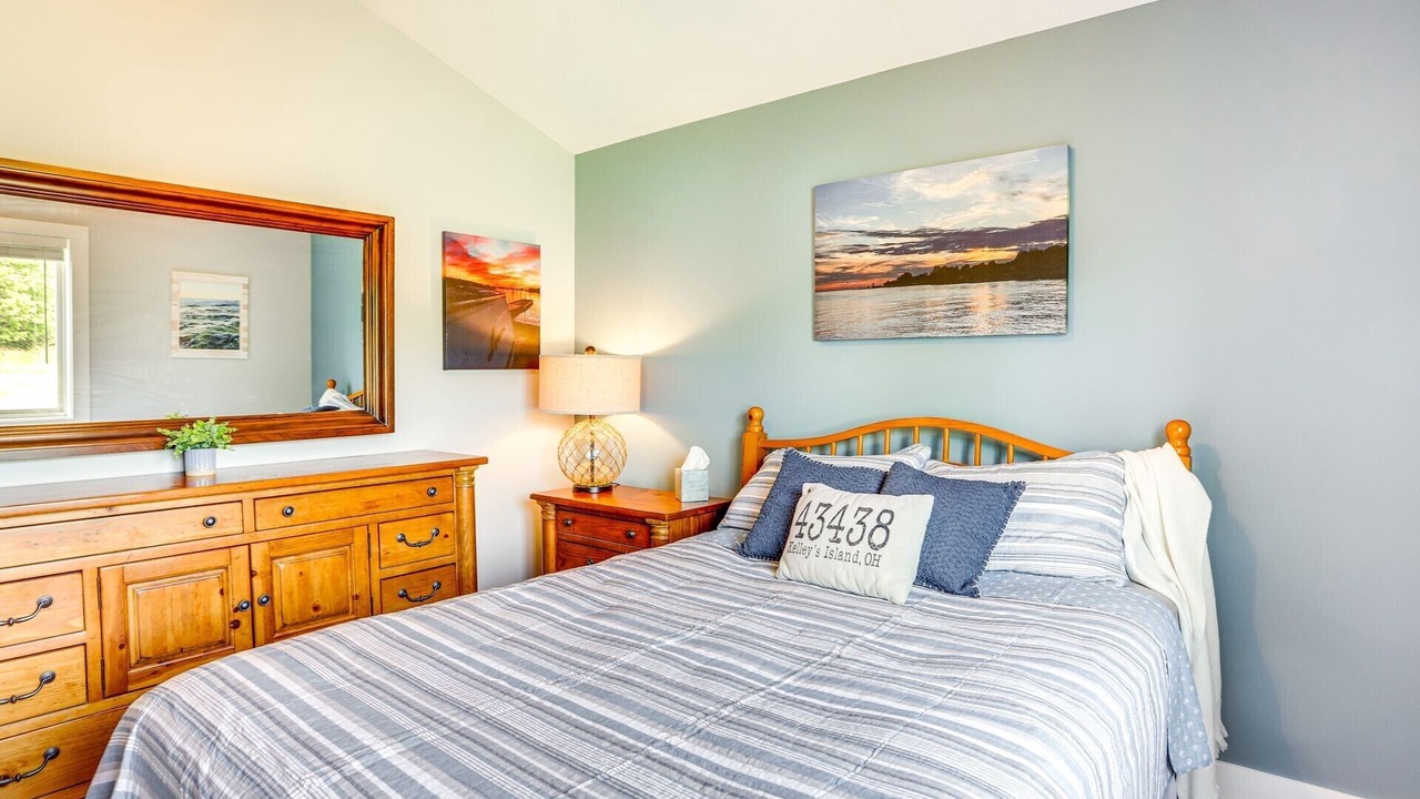 Photo of Bedroom in Kelleys Island