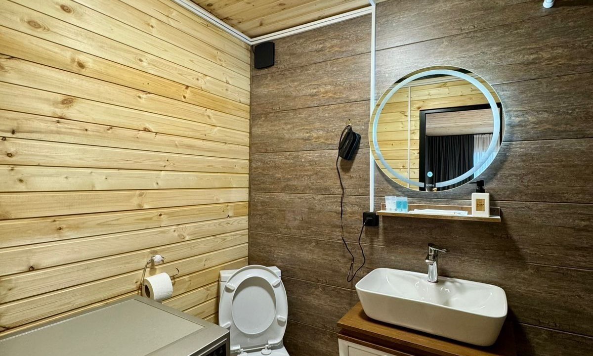 Photo of Bathroom in Juta