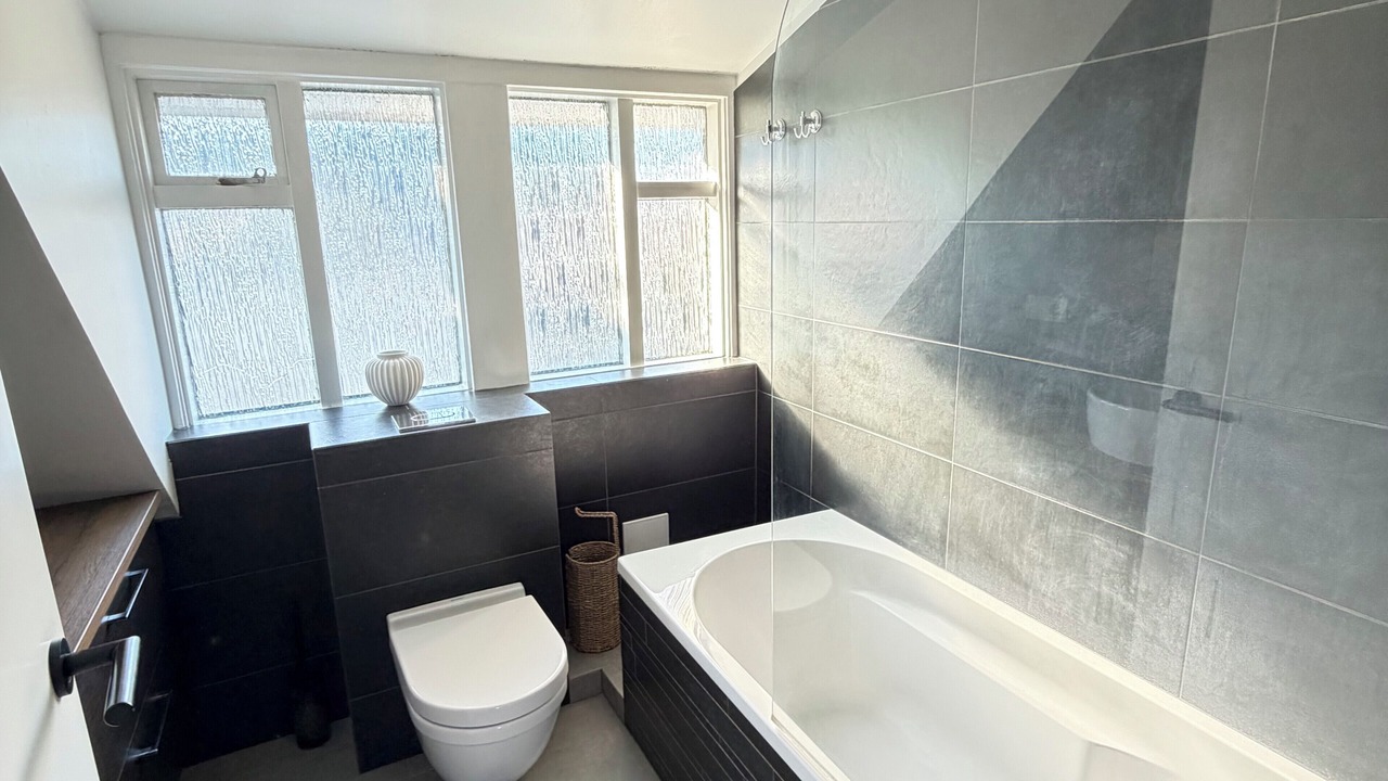 Photo of Bathroom in Haaleiti