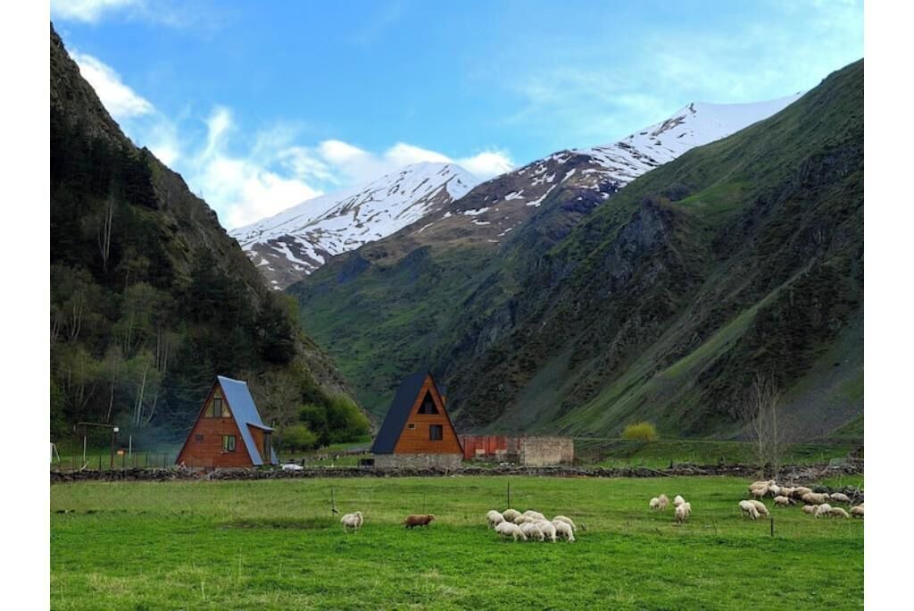 Photo of Others in Stepantsminda
