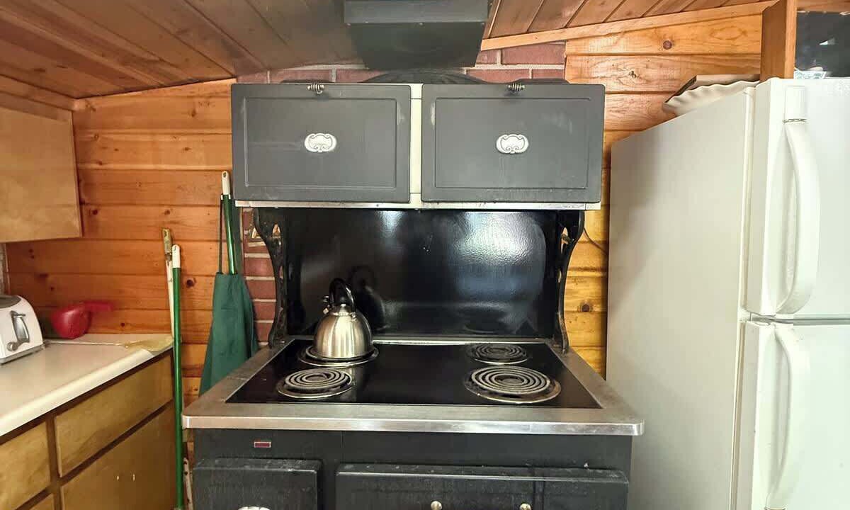 Photo of Kitchen in Big Creek
