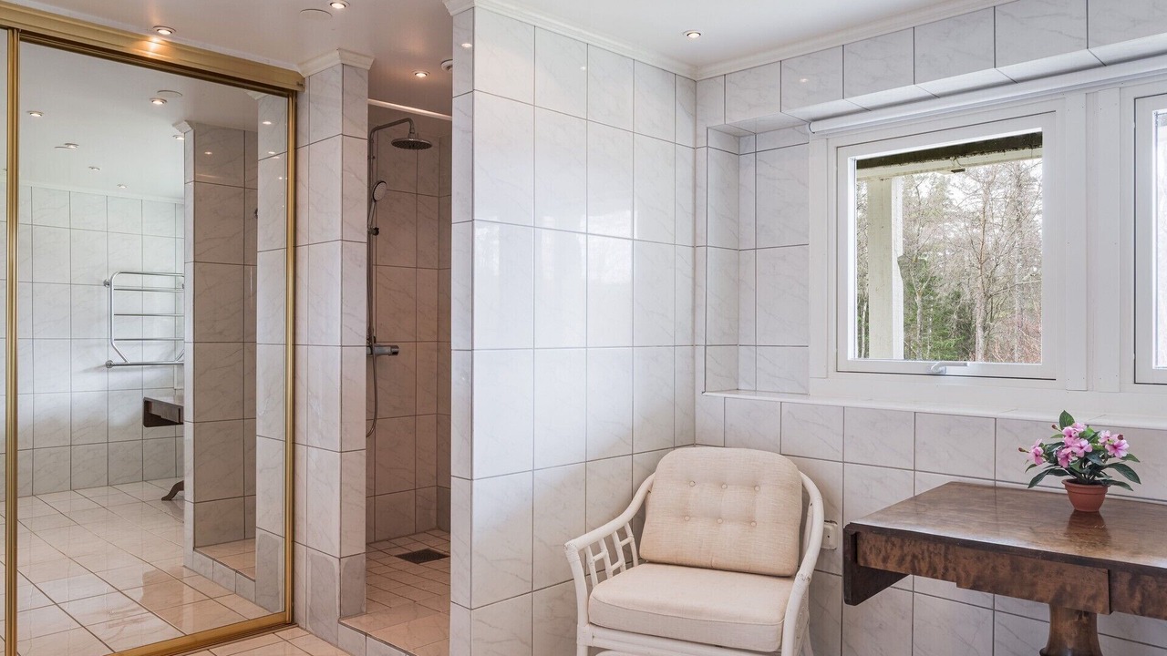Photo of Bathroom in Tollered