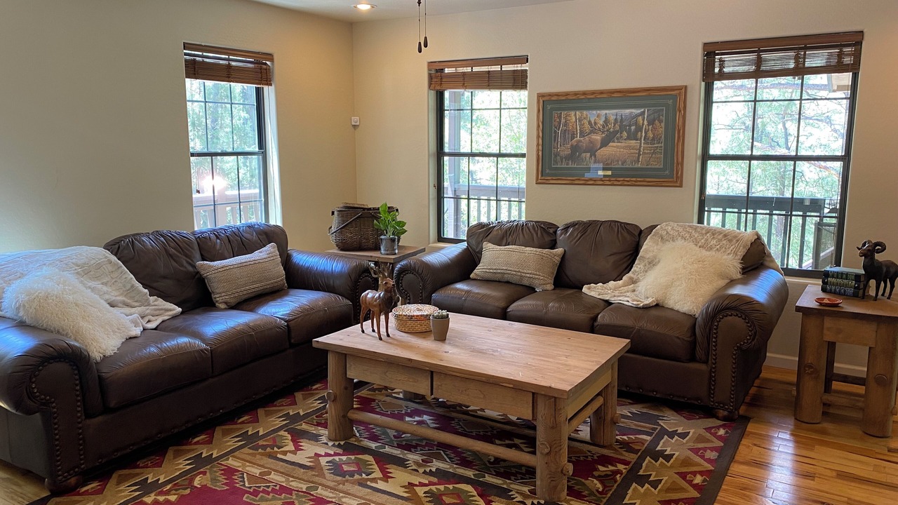 Photo of Livingroom in Groom Creek