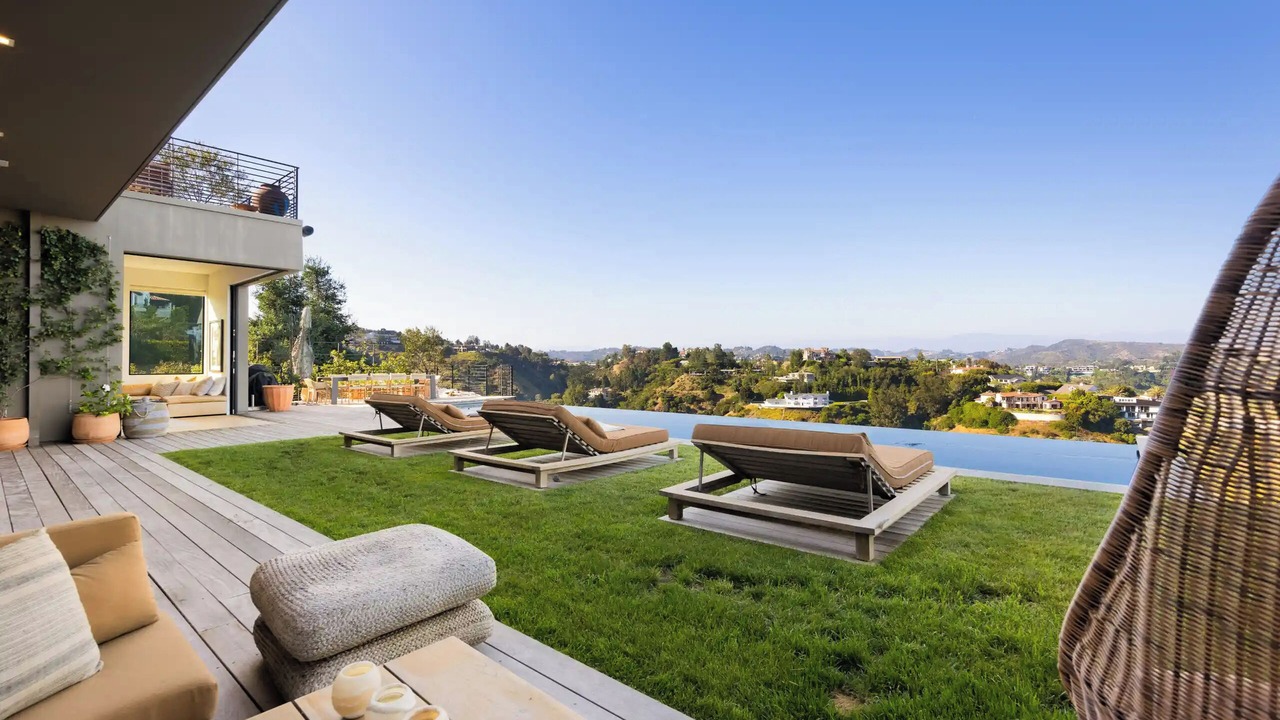 Photo of Patio Balcony in Bel Air