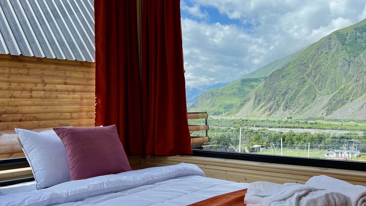 Photo of Bedroom in Stepantsminda