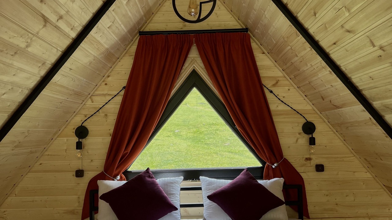 Photo of Bedroom in Stepantsminda