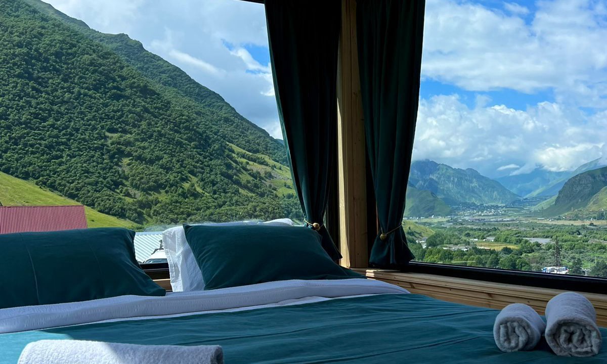 Photo of Bedroom in Stepantsminda