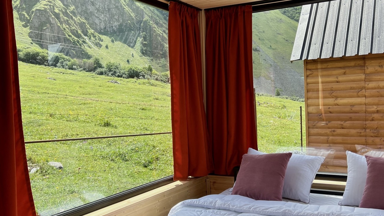 Photo of Bedroom in Stepantsminda