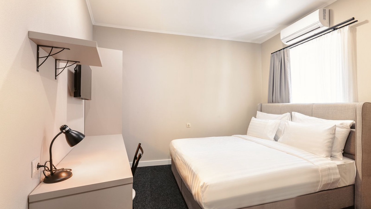 Photo of Bedroom in mtatsminda