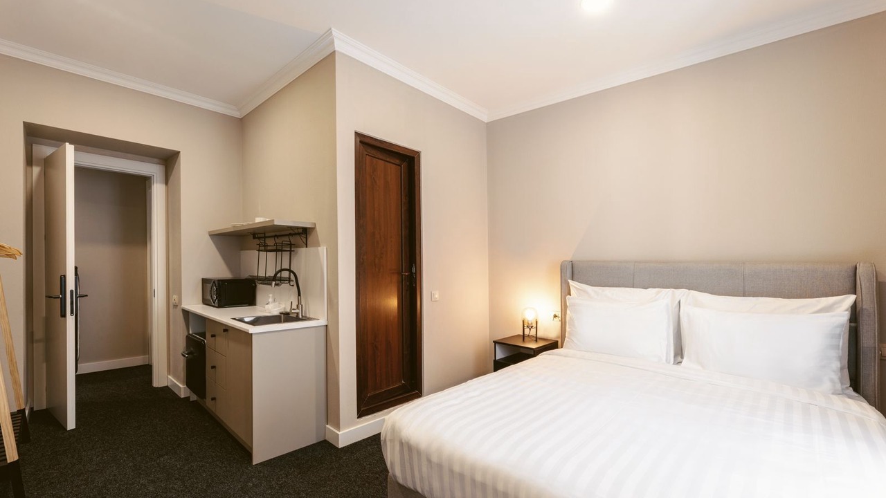 Photo of Bedroom in mtatsminda