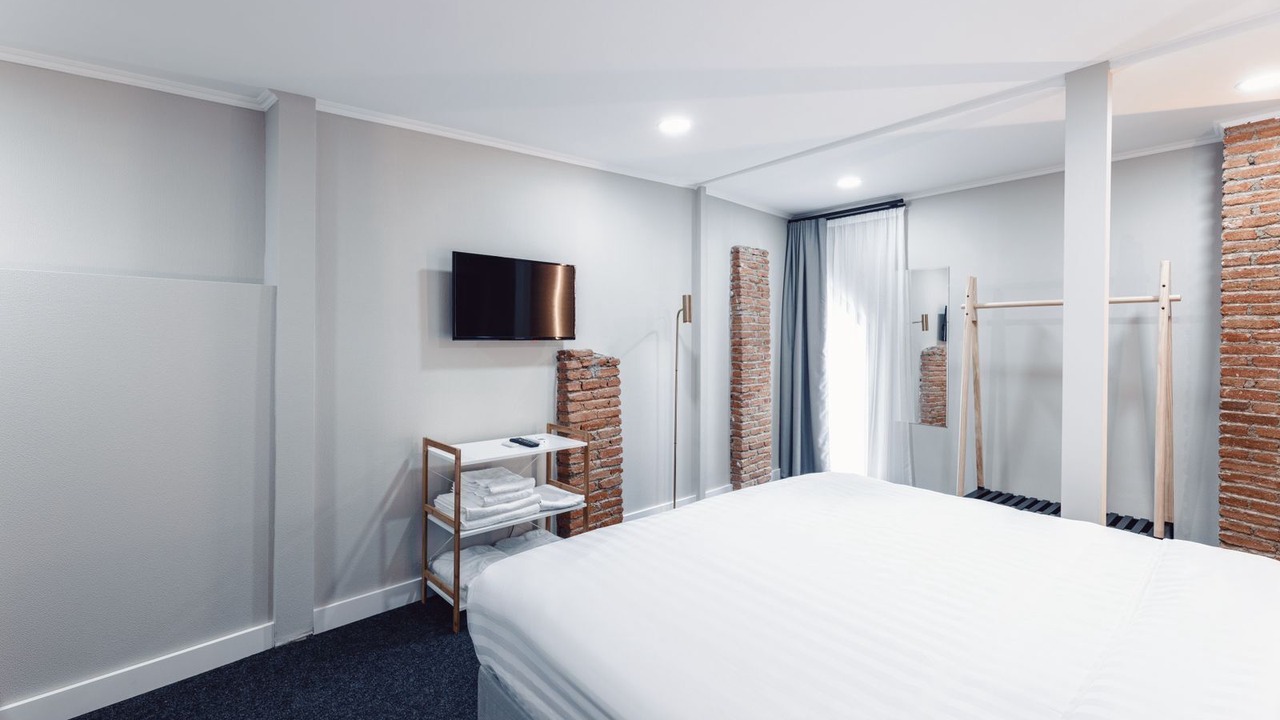 Photo of Bedroom in mtatsminda