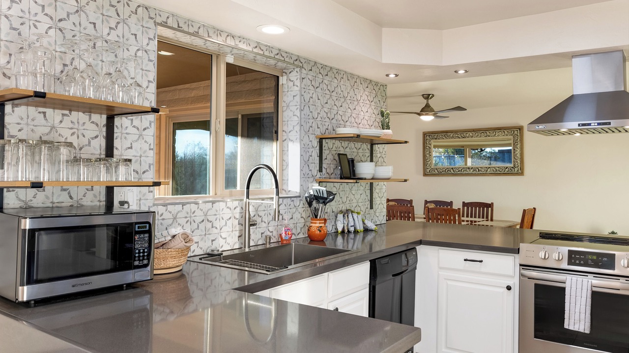 Photo of Kitchen in Ranchos De La Canada