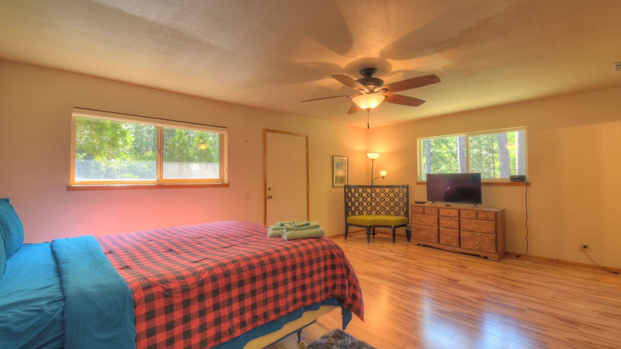 Photo of Bedroom in Harden Flat