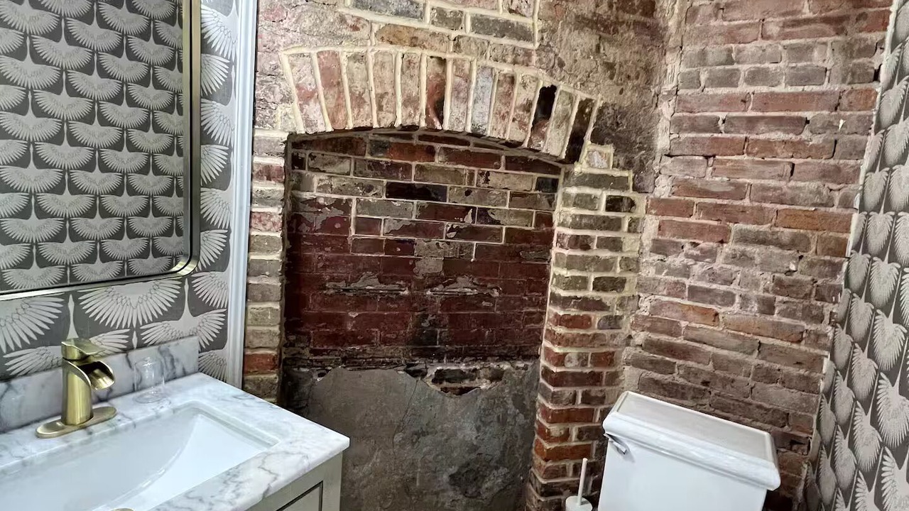 Photo of Bathroom in Cardozo