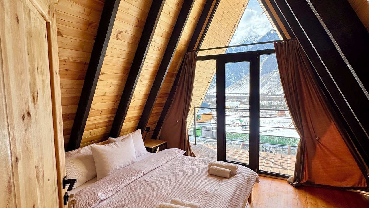 Photo of Bedroom in Stepantsminda