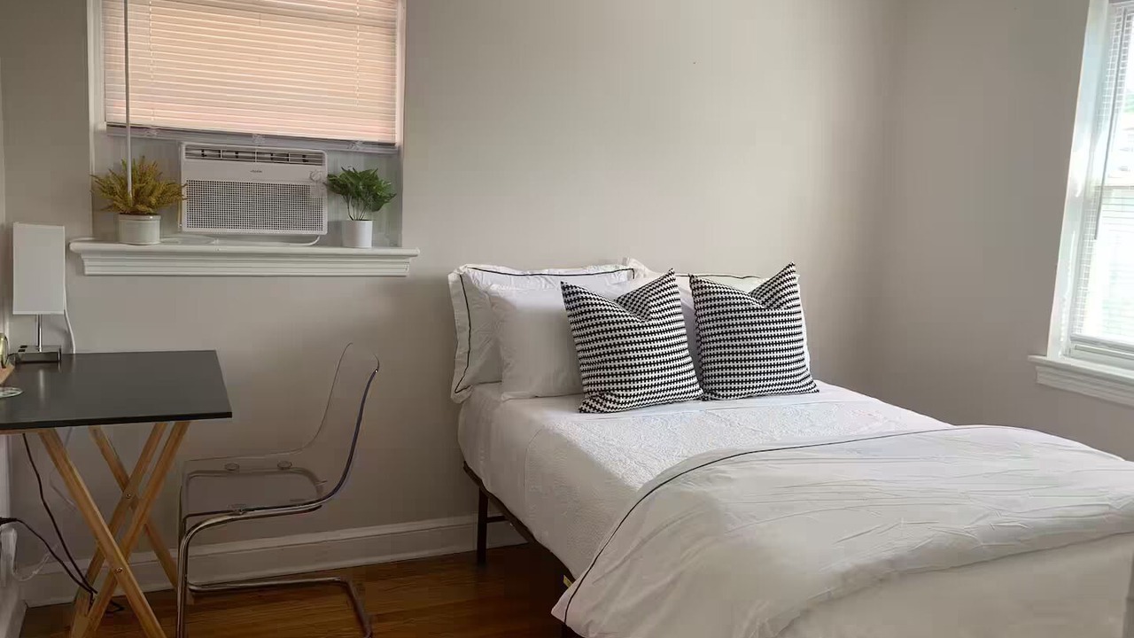 Photo of Bedroom in Twining