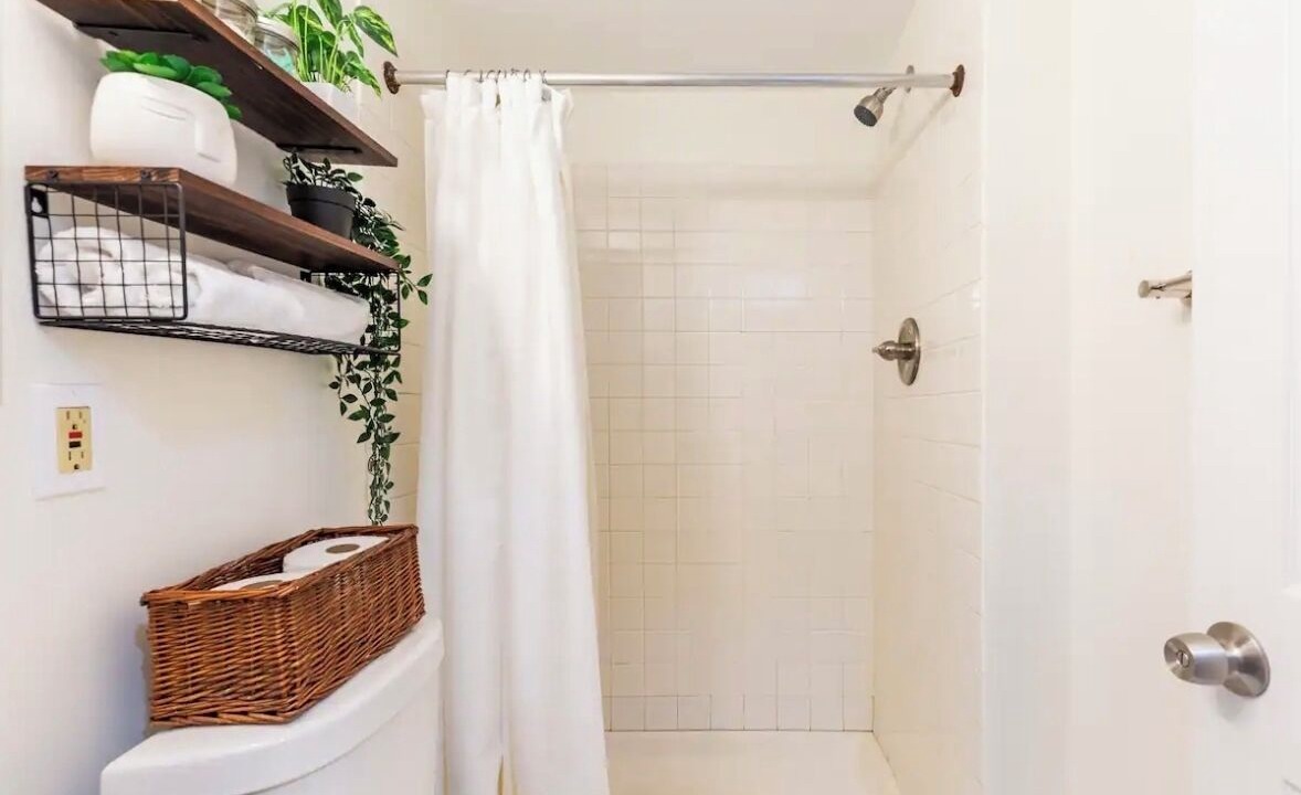 Photo of Bathroom in H Street Corridor