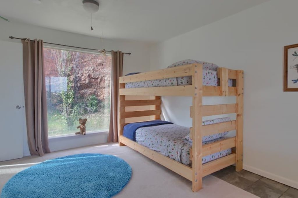 Photo of Bedroom in Mariposa