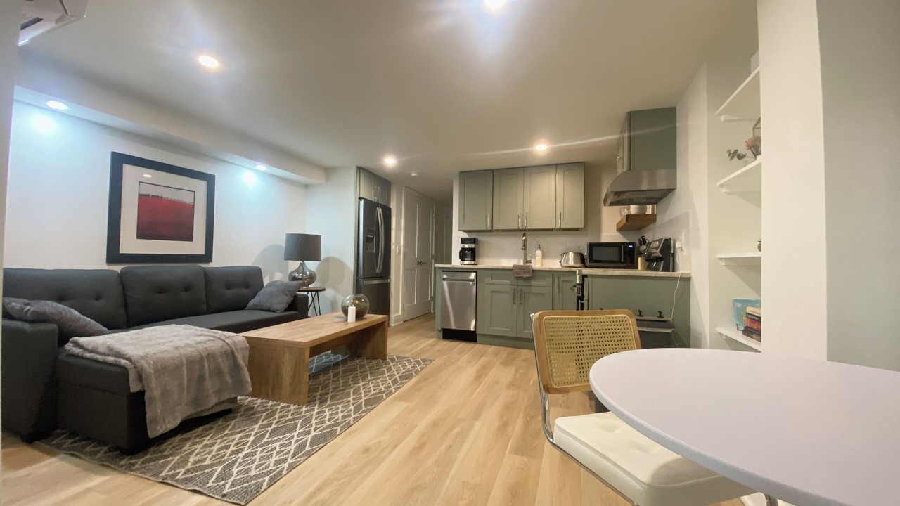 Photo of Livingroom in Near Northeast