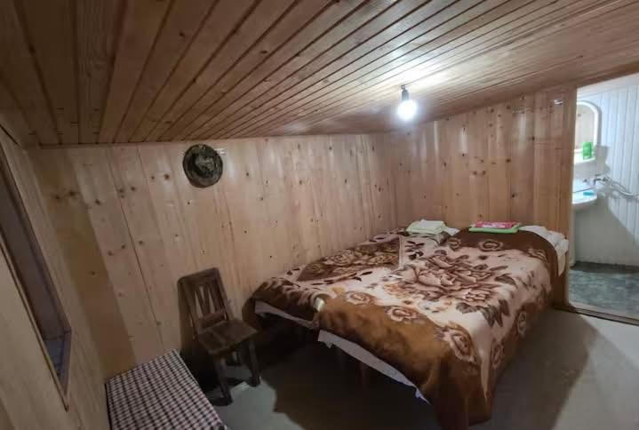 Photo of Bedroom in Omalo