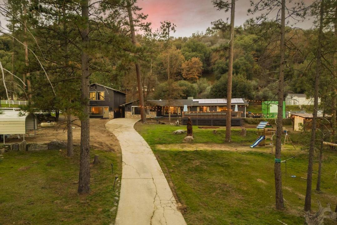 Photo of Others in Oakhurst