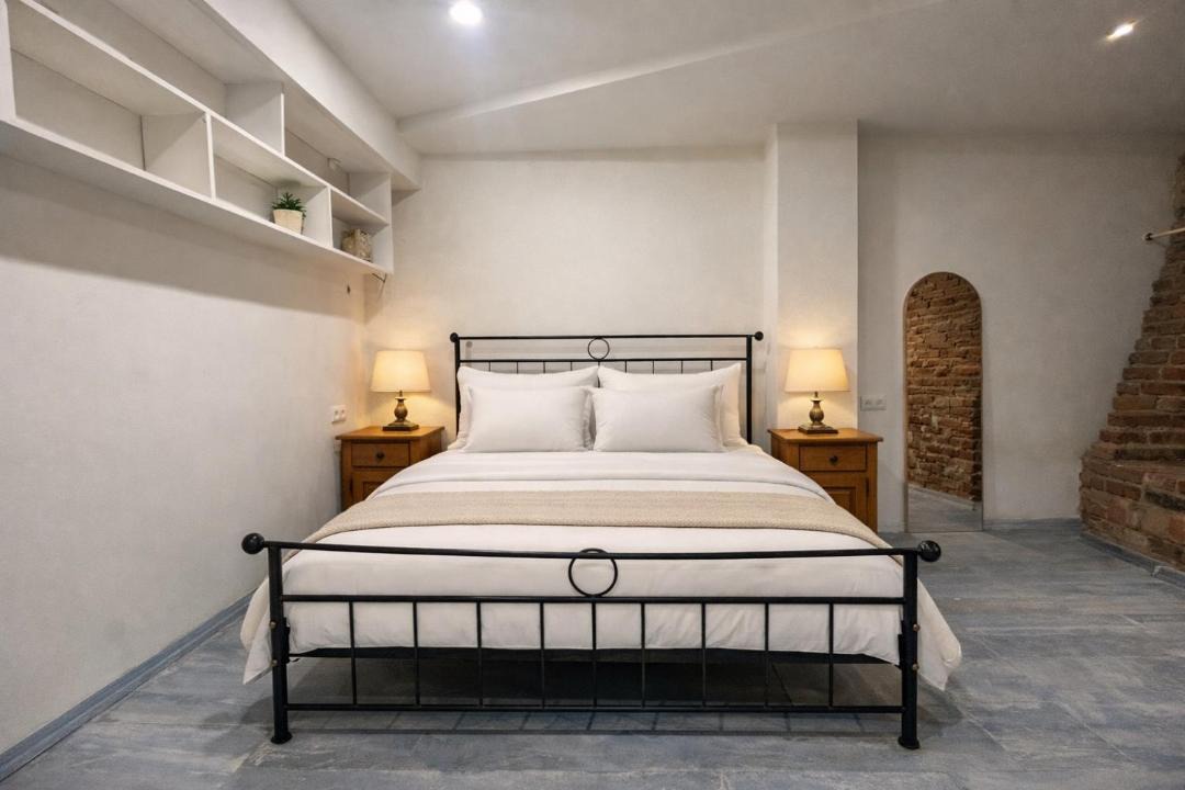 Photo of Bedroom in mtatsminda