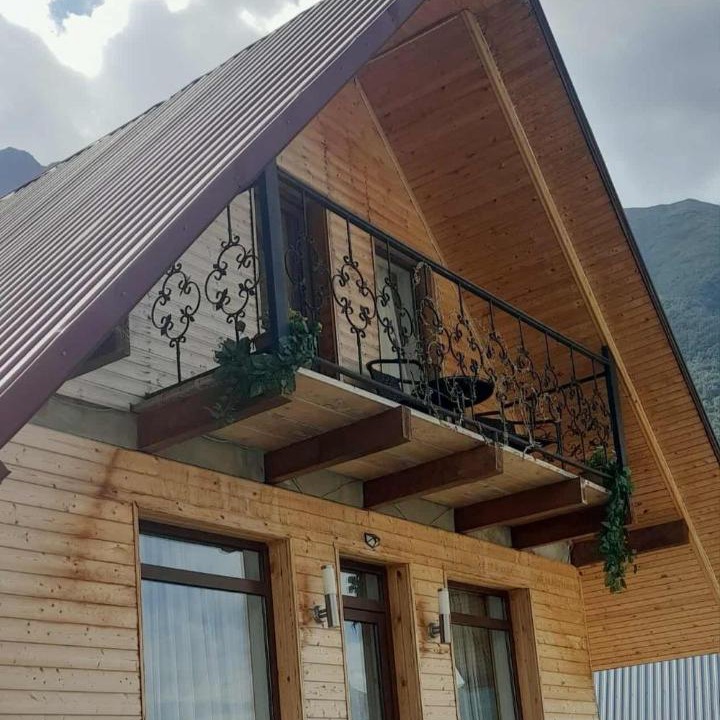 Photo of Others in Stepantsminda