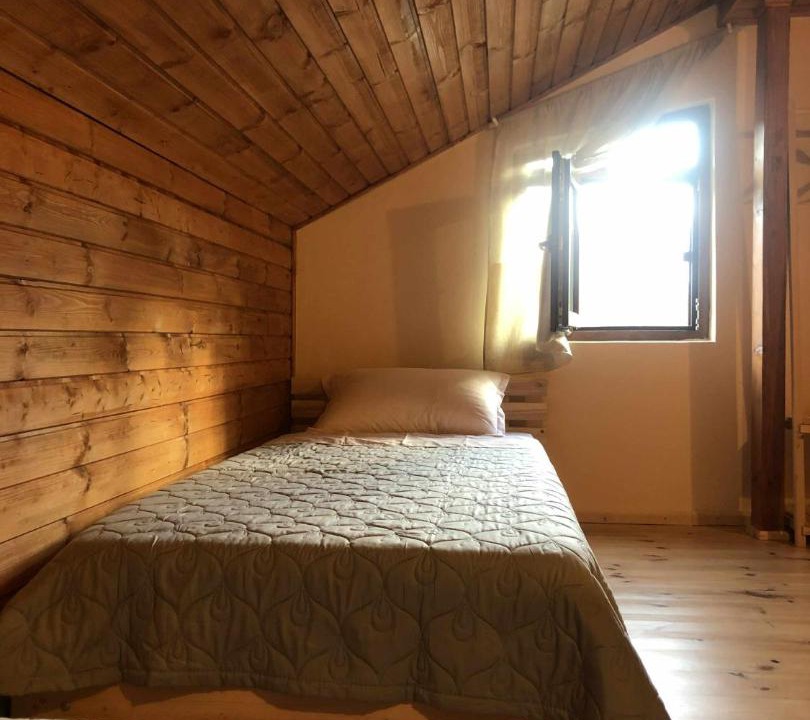 Photo of Bedroom in Oni