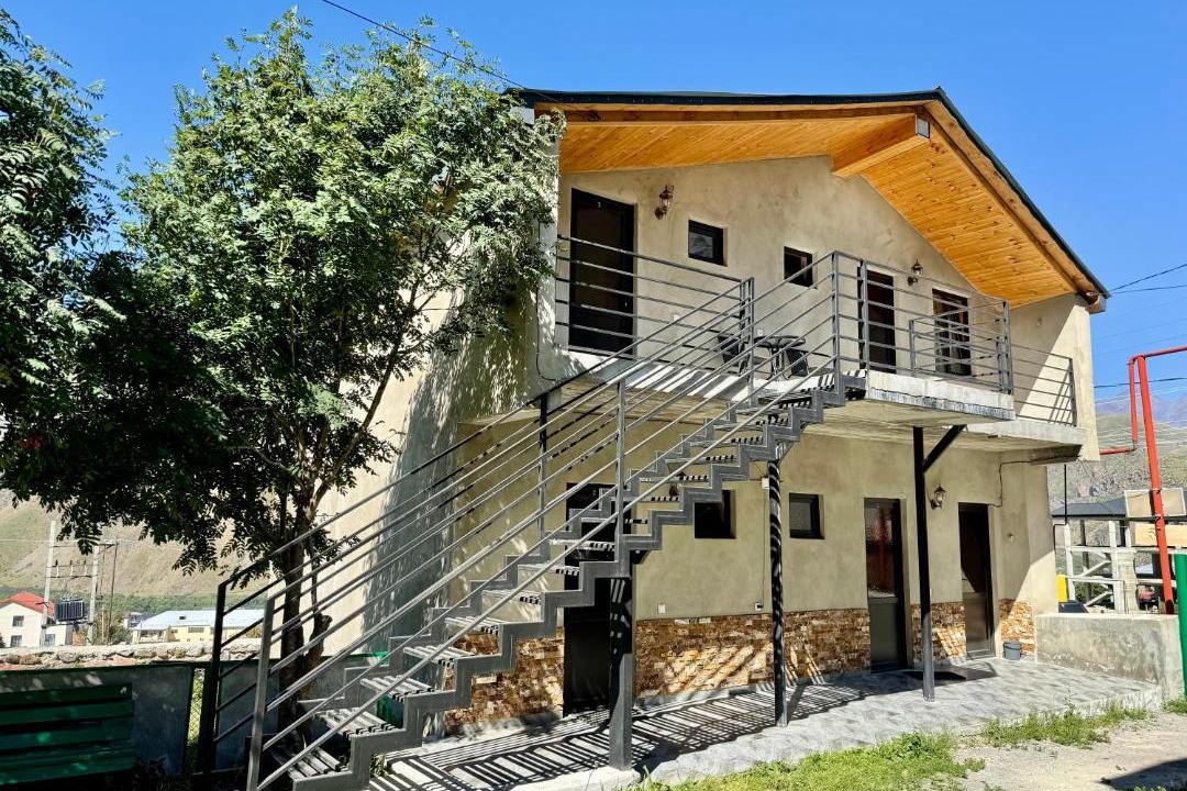 Photo of Others in Stepantsminda