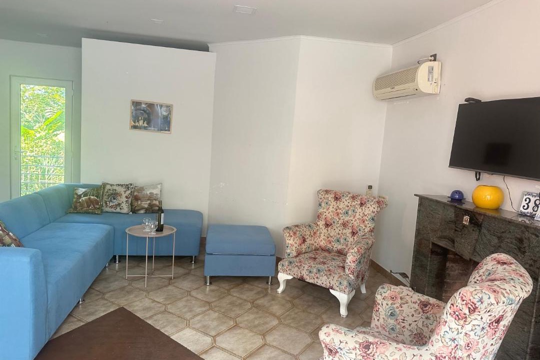 Photo of Livingroom in Guria