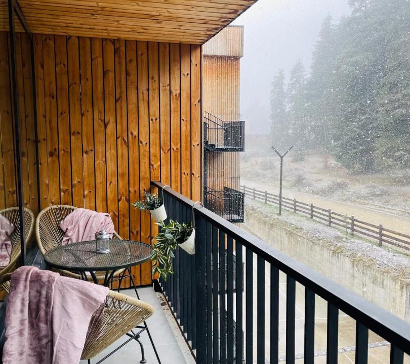 Photo of Patio Balcony in Likani