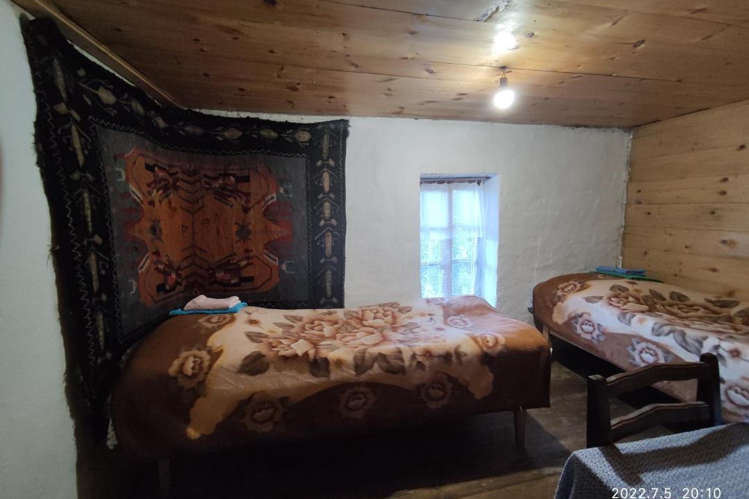 Photo of Bedroom in Omalo