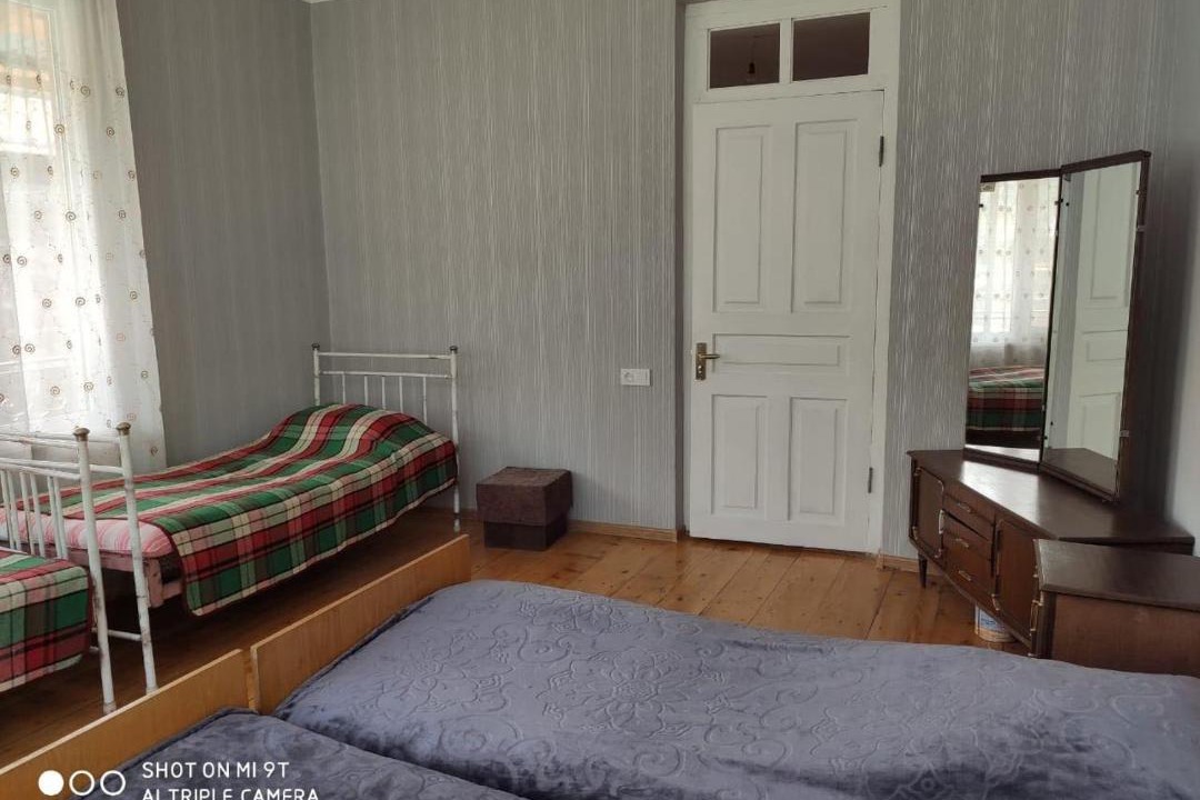 Photo of Bedroom in Oni