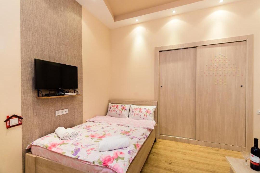 Photo of Bedroom in mtatsminda