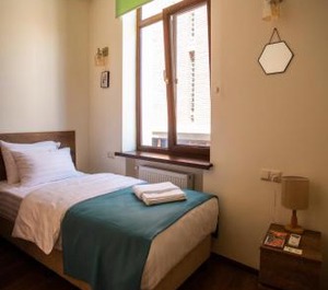 Mariam R 