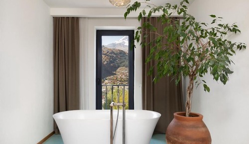 Signature Room