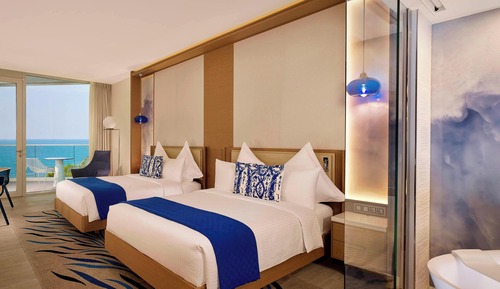 Deluxe Room, 2 Twin Beds, Partial Sea View (Balcony)
