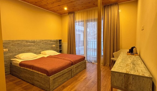Classic Twin Room, Balcony, Mountain View